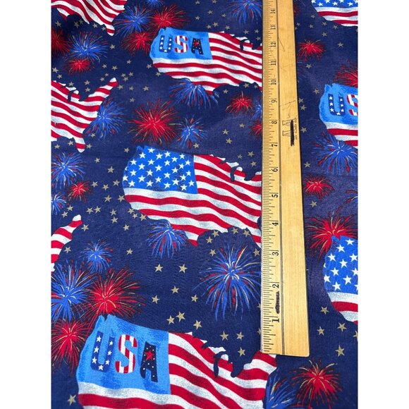 Vintage 2004 Cranston USA Patriotic Fabric 19"x44" Fireworks & Flags Cotton Sewi - Picture 2 of 6